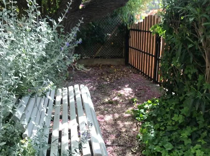 Mitoyen / 2 Personnes Apartamento *